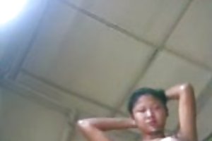 ខាងជើងខាងកើតឥណ្ឌាងូត ស្ម័ច្នៃសិចលើបណ្តាញ